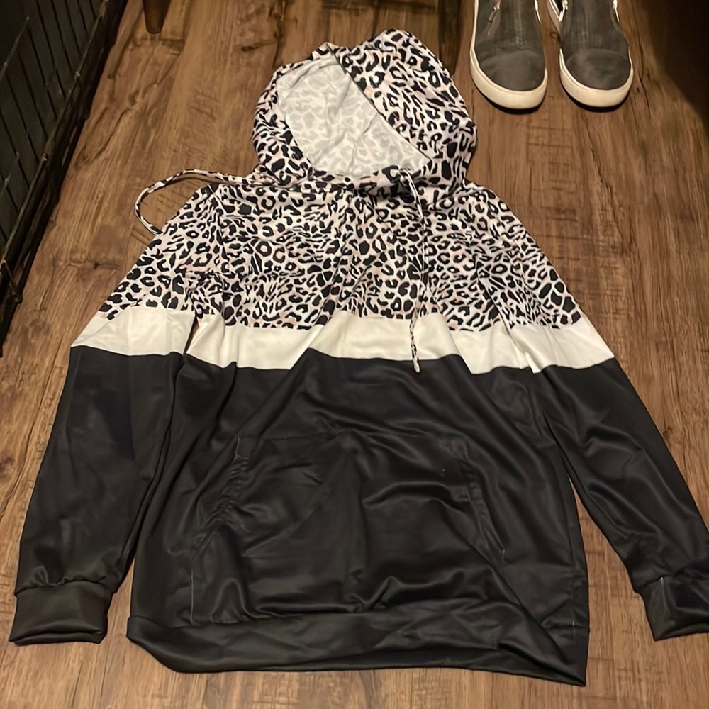 Thin hoodie
